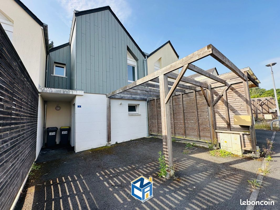 Casa de 3 dormitorios en Ballan-Mire, France No. 248794