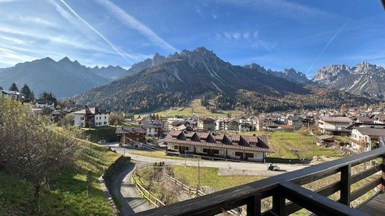 Apartamento T4 em Udine, Italy N.º 373252