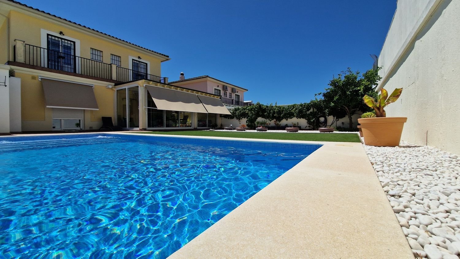 4 bedrooms House in Jerez de la Frontera, Spain No. 233314