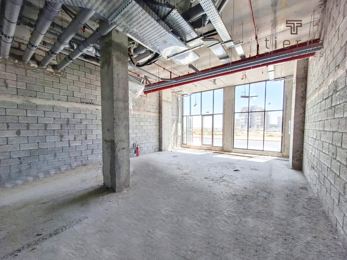 Tienda en Jumeirah Village Circle, UAE 70.6 m² No. 54128