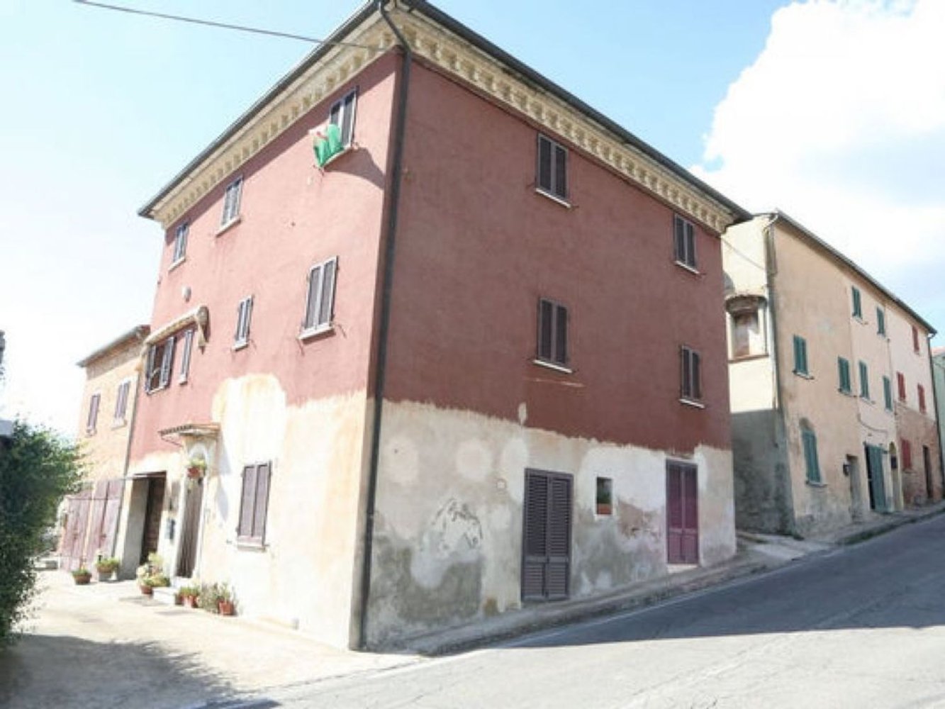 10 rooms House in Foiano della Chiana, Italy No. 228571