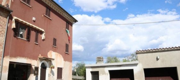 10 rooms House in Foiano della Chiana, Italy No. 228571 4