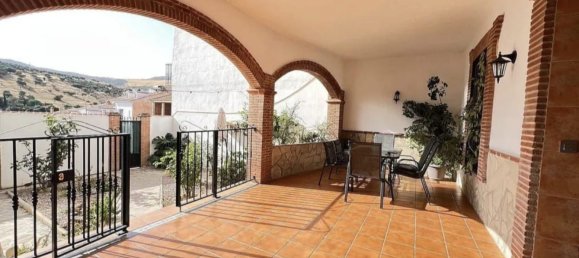 4 bedrooms House in Malaga, Spain No. 153181 2