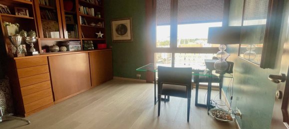 Apartamento de 3 dormitorios en Monza, Italy No. 175405 8
