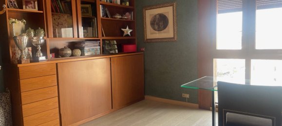 Apartamento de 3 dormitorios en Monza, Italy No. 175405 9