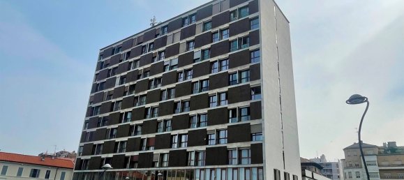 Apartamento de 3 dormitorios en Monza, Italy No. 175405 15