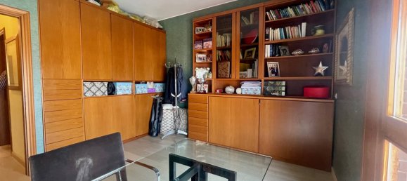 Apartamento de 3 dormitorios en Monza, Italy No. 175405 10