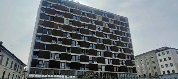 Apartamento de 3 dormitorios en Monza, Italy No. 175405 14