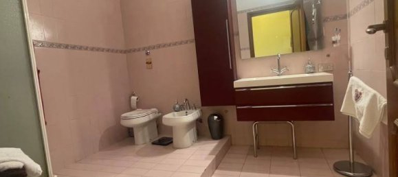 Apartamento de 3 dormitorios en Monza, Italy No. 175405 18