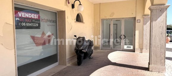 Propiedad comercial de 1 habitación en Rome, Italy No. 268290 8