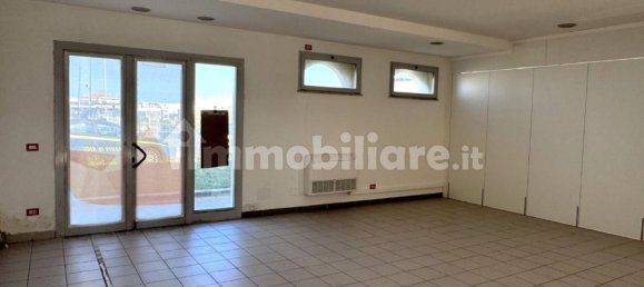 Propiedad comercial de 1 habitación en Rome, Italy No. 268290 12
