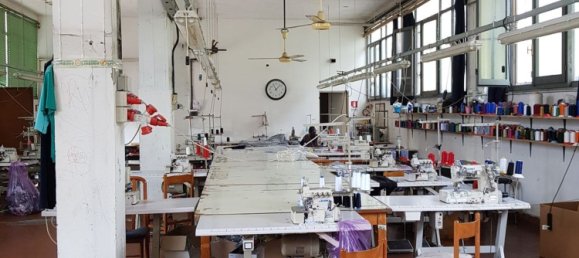 22-Zimmer Haus in Bosisio Parini, Italy, Nr. 93155 7