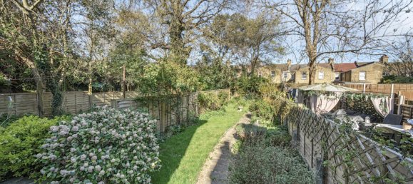 3 bedrooms Apartment in London, United Kingdom No. 7668 4