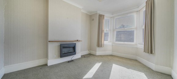 3 bedrooms Apartment in London, United Kingdom No. 7668 2