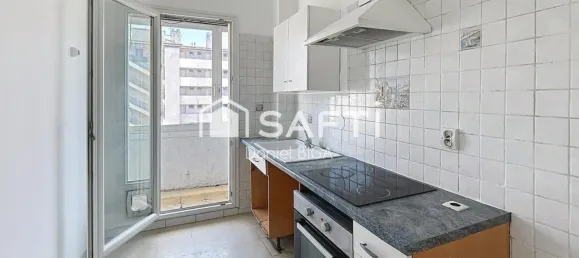 2 bedrooms Apartment in Marseille, France No. 339624 2