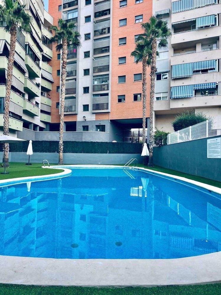 Квартира с 3 спальнями в Аликанте, Испания № 233358