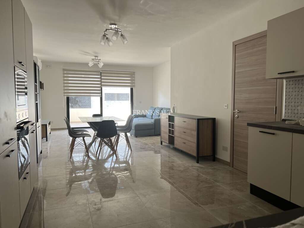Apartamento de 3 dormitorios en Victoria, Malta No. 637