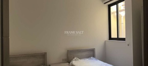 Apartamento de 3 dormitorios en Victoria, Malta No. 637 9