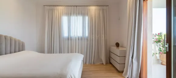 6 bedrooms Villa in Mouttagiaka, Cyprus No. 325 11