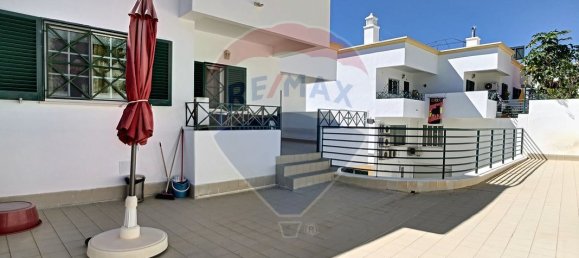 9 chambres Bâtiment à Albufeira, Portugal No. 40888 5