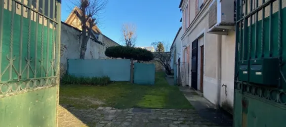 300m² Building in Draveil, France No. 323564 15