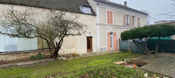 300m² Building in Draveil, France No. 323564 9