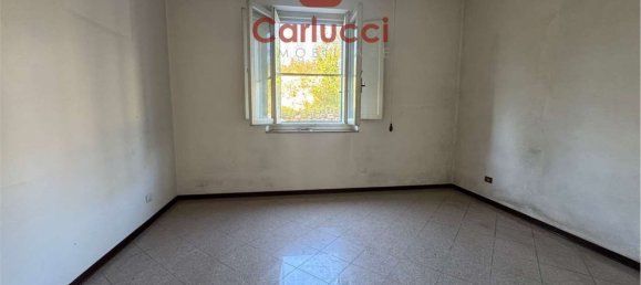 3 bedrooms Apartment in Uzzano, Italy No. 343958 4