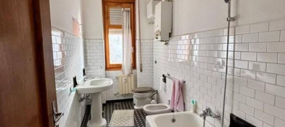 4-Zimmer Wohnung in Genoa, Italy, Nr. 143567 17