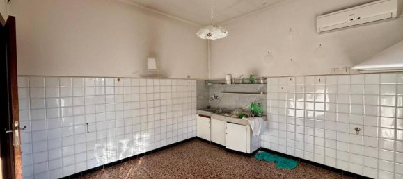 4-Zimmer Wohnung in Genoa, Italy, Nr. 143567 16