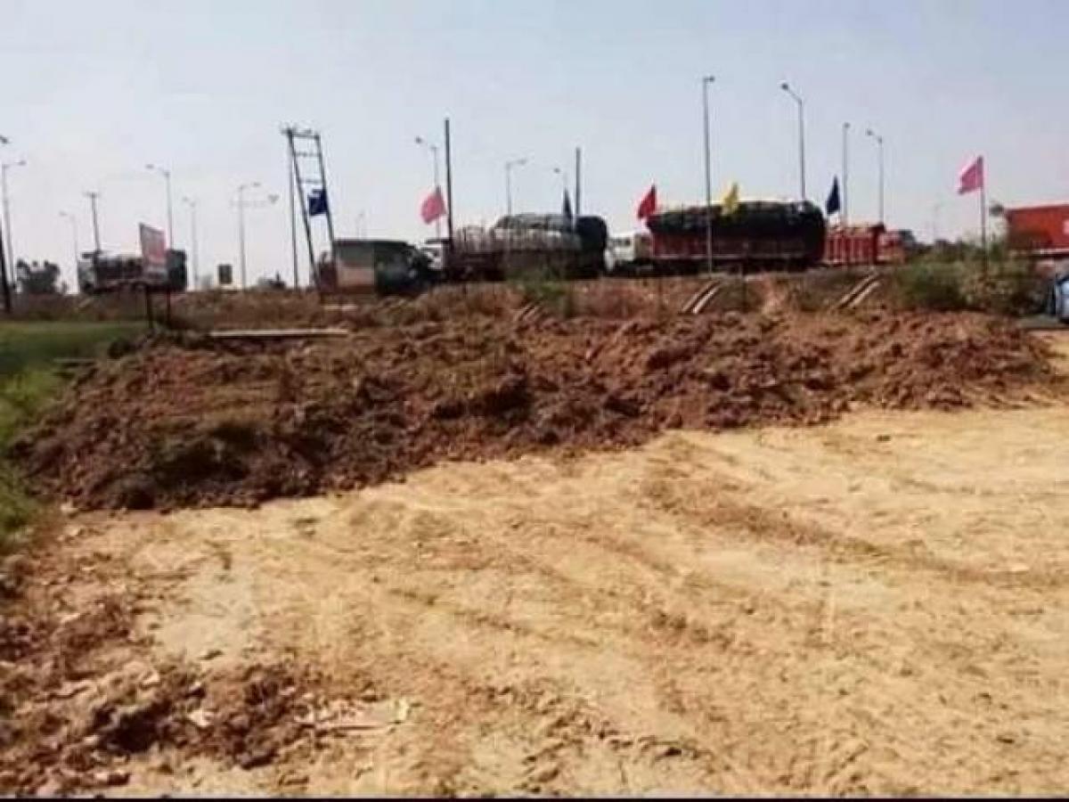  قطعة أرض في Gorakhpur, India رقم 31990