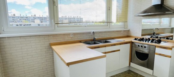 3 Schlafzimmer Wohnung in Croix, France, Nr. 363889 2