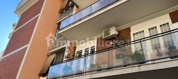 2 bedrooms Apartment in Rome, Italy No. 311209 18