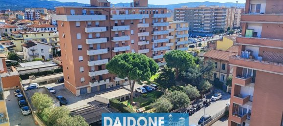 Apartamento de 4 habitaciónes en Livorno, Italy No. 49503 2