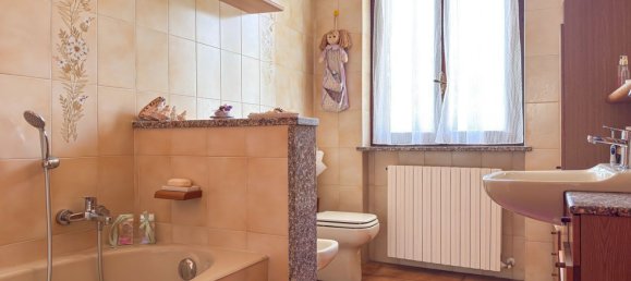 5 rooms Villa in Cadrezzate con Osmate, Italy No. 283251 42