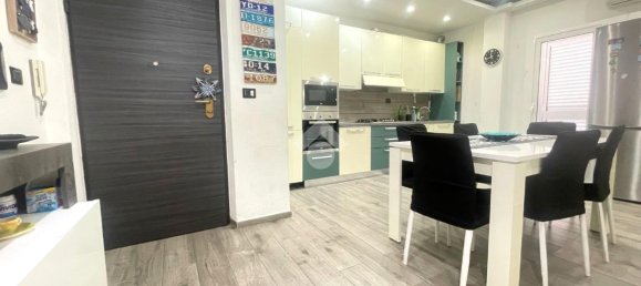 3 rooms Apartment in Reggio Calabria, Italy No. 35057 7