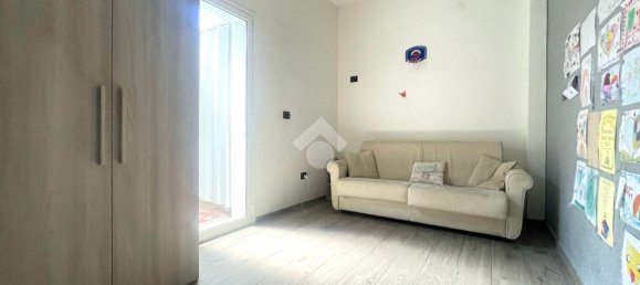 3 rooms Apartment in Reggio Calabria, Italy No. 35057 47