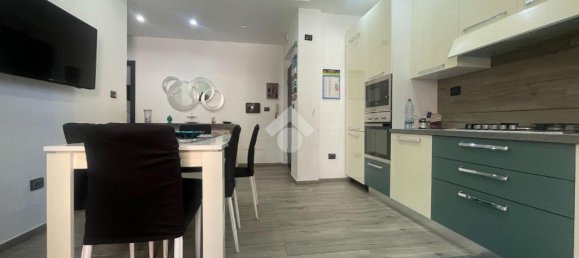3 rooms Apartment in Reggio Calabria, Italy No. 35057 4