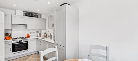 2 غرف نوم منزل في Horley, United Kingdom رقم 1027 2