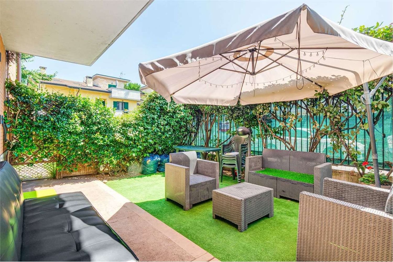 Estudio en Lainate, Italy No. 264871