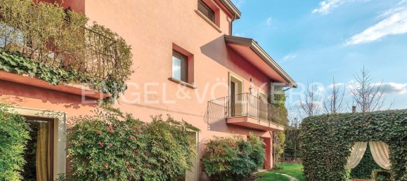 4 bedrooms Villa in Dolzago, Italy No. 126296 2