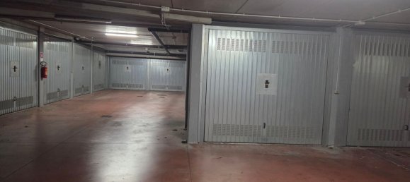 Garage in Collegno, Italy No. 343008 6