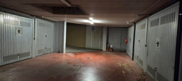 Garage in Collegno, Italy No. 343008 10