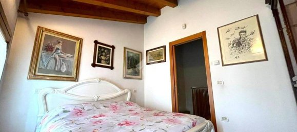 4 bedrooms House in Vidor, Italy No. 299265 8