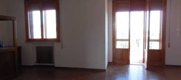 5 rooms Apartment in Siena, Italy No. 158092 4