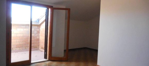 5 rooms Apartment in Siena, Italy No. 158092 12