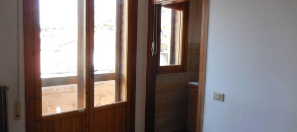 5 rooms Apartment in Siena, Italy No. 158092 5