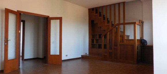 5 rooms Apartment in Siena, Italy No. 158092 3