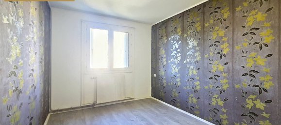2 bedrooms Apartment in La Chapelle-Saint-Luc, France No. 50323 7