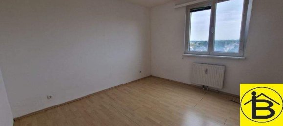 Квартира с 2 комнатами в Занкт Пёльтен, Австрия № 37400 3