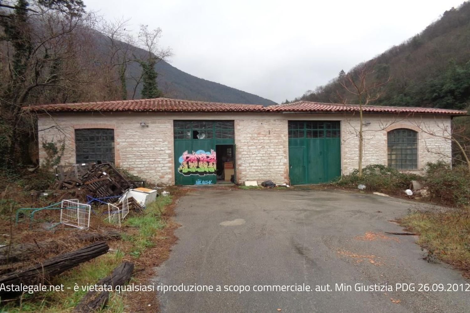 Gebäude in Cagli, Italy 1000m², Nr. 374535